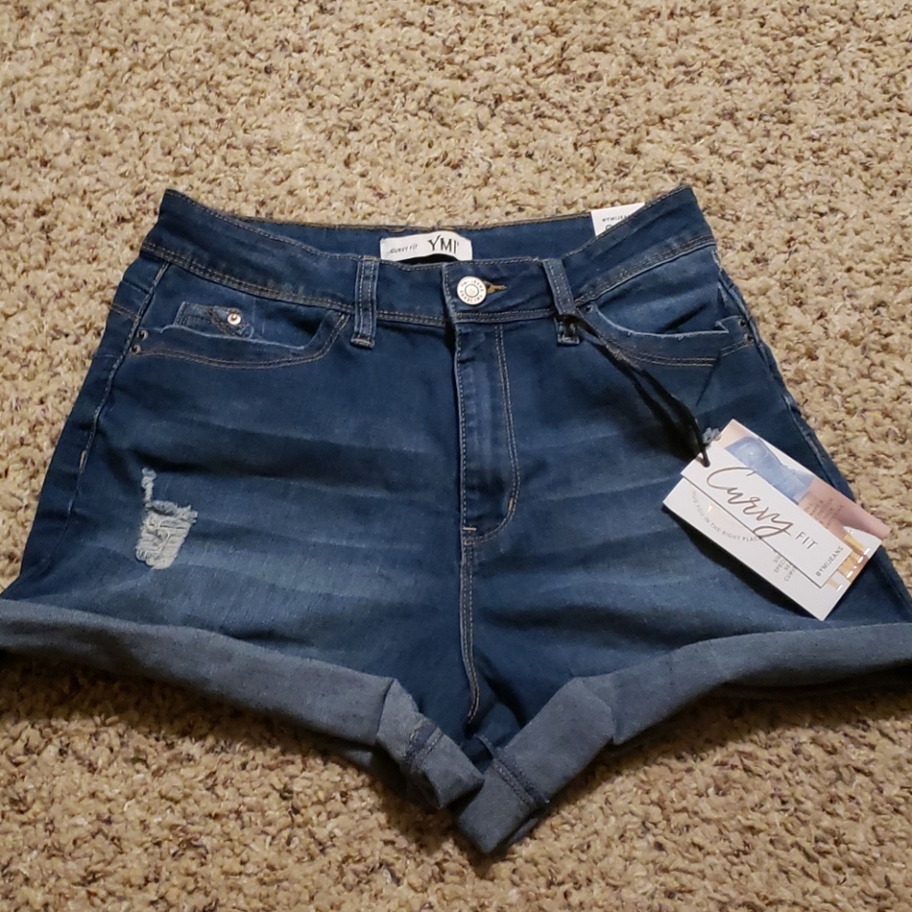 Curvy fit jean shorts